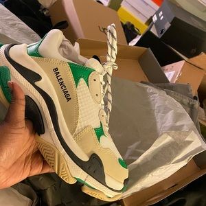 Balenciaga Triple S never Worn